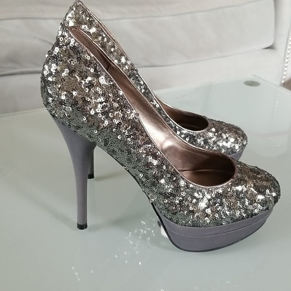 Freeย Press Glitz Sequin and Satinโ5"โHeelsโWithโ 1" Platform Size 7.5 New